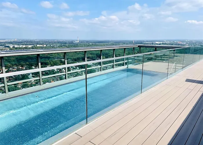 Daire Sunrise Above Sky With Rooftop Pool